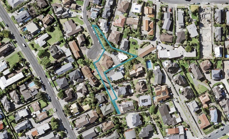 1/4 Basilton Close, Bucklands Beach, Auckland - Carousel 1