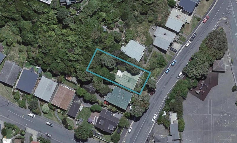 54 Queens Drive, Lyall Bay, Wellington - Carousel 1