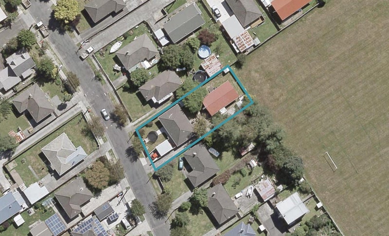 1/13 Mchardie Street, Trentham, Upper Hutt - Carousel 1