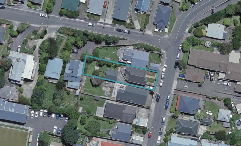 13 Earp Street, Johnsonville, Wellington - Carousel 1