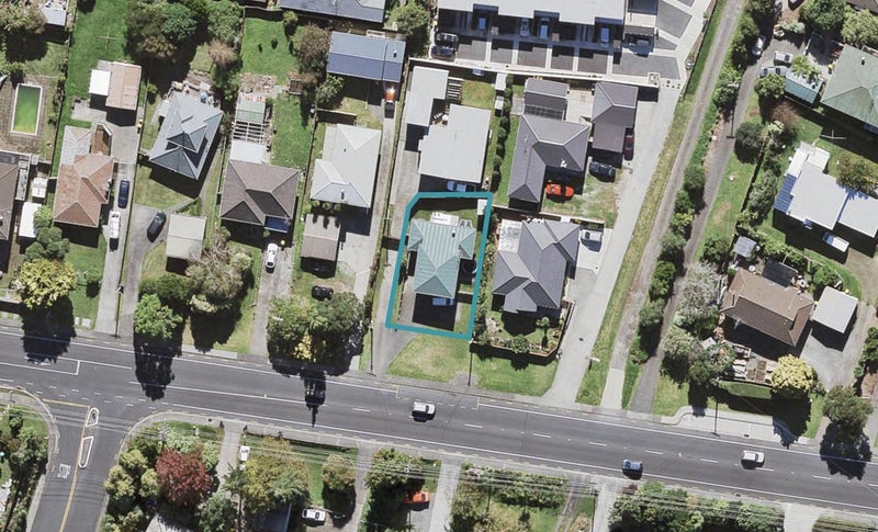 82 Triangle Road, Massey, Auckland - Carousel 1
