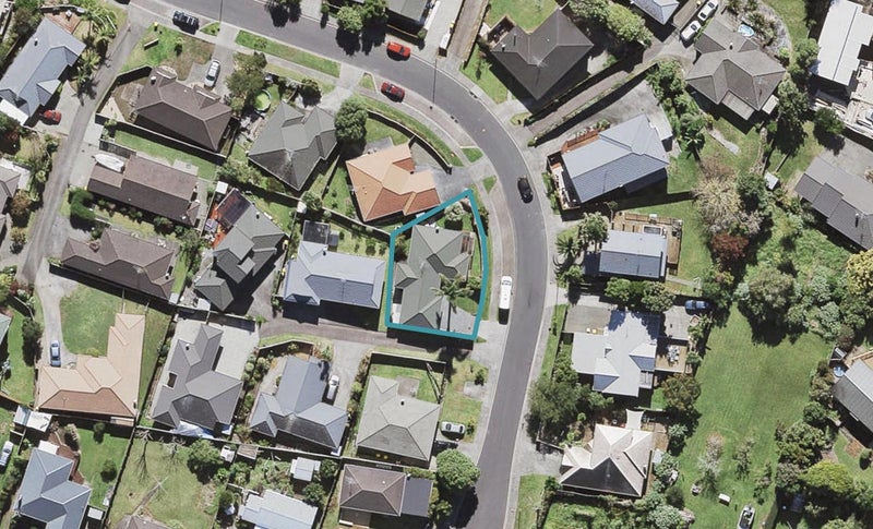 14 Zefiro Drive, Massey, Auckland - Carousel 1