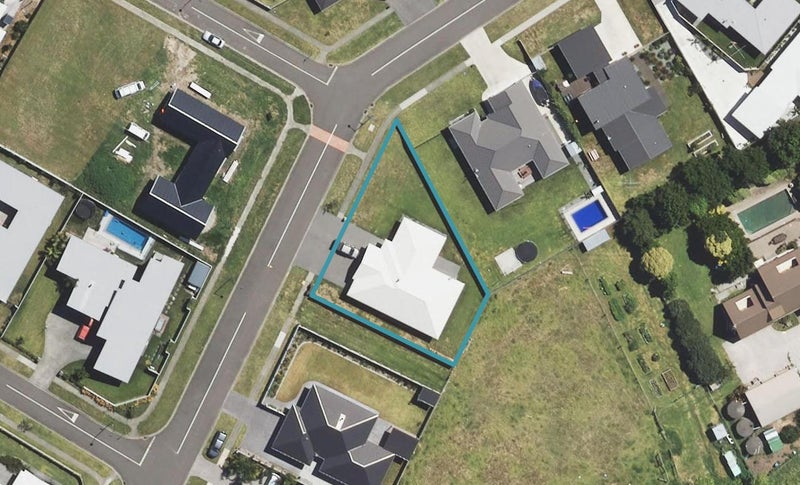 52 Hamilton Drive, Wainui, Gisborne - Carousel 1