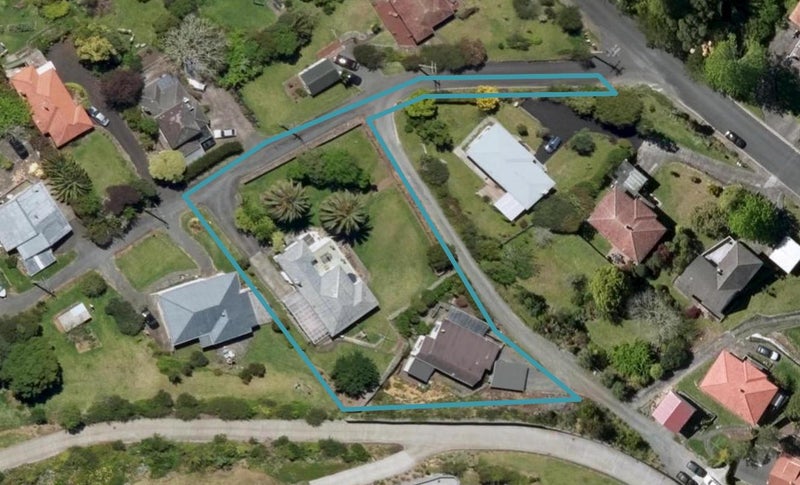19 Russell Road, Kensington, Whangarei - Carousel 1