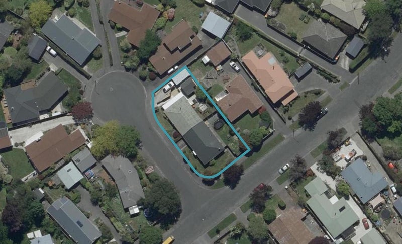 17 Flower Street, Bryndwr, Christchurch - Carousel 1