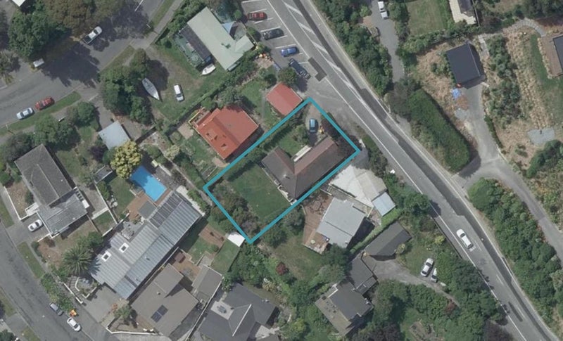 11 Governors Bay Road, Cass Bay, Lyttelton - Carousel 1