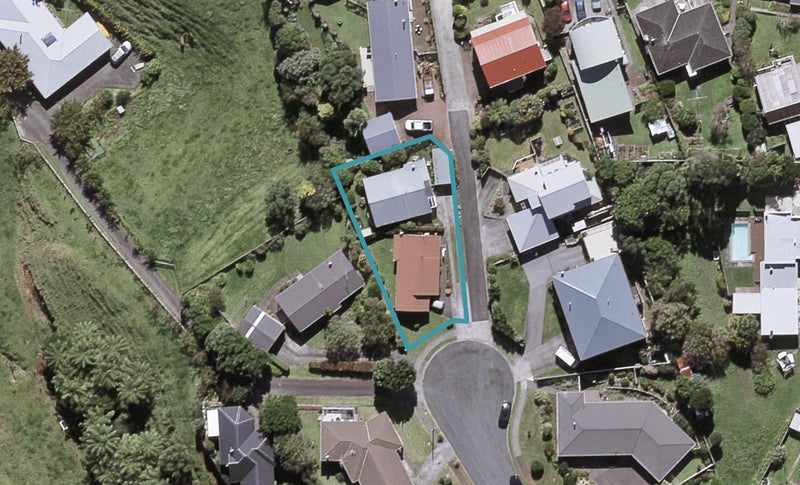 1/10 Squire Place, Blagdon, New Plymouth - Carousel 1