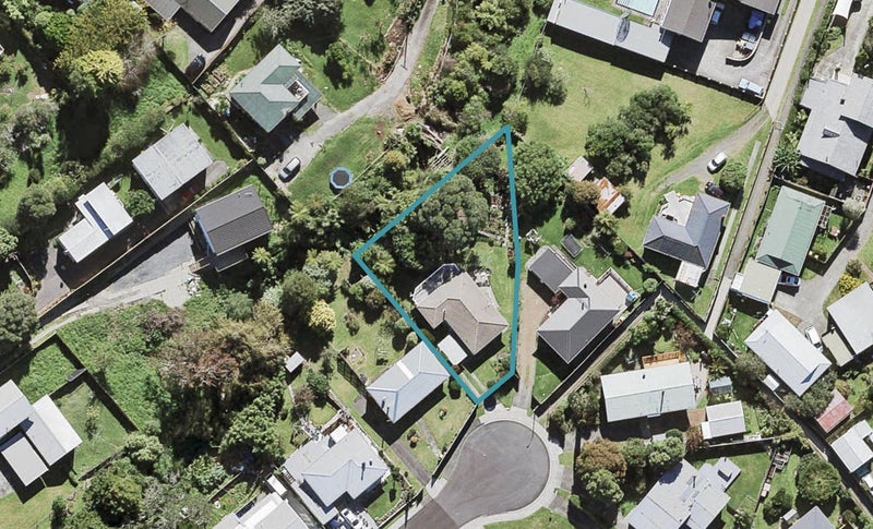 4 Dolan Place, New Lynn, Auckland - Carousel 1