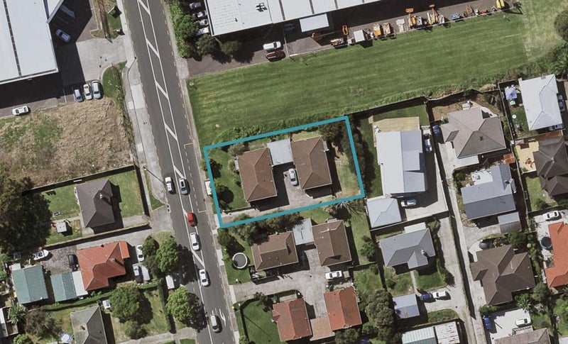 2/126 Carbine Road, Mount Wellington, Auckland - Carousel 1