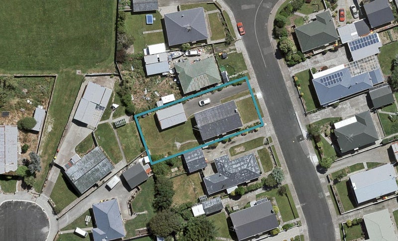 12 Orwell Crescent, Newfield, Invercargill - Carousel 1