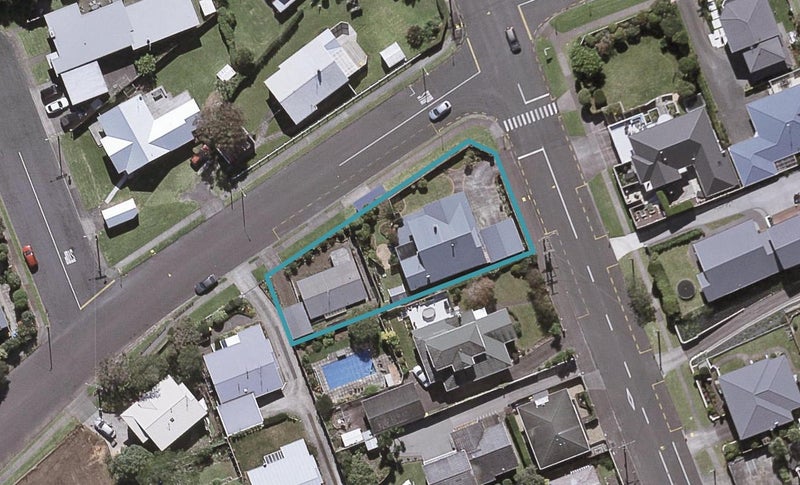 44 Paynters Avenue, Strandon, New Plymouth - Carousel 1
