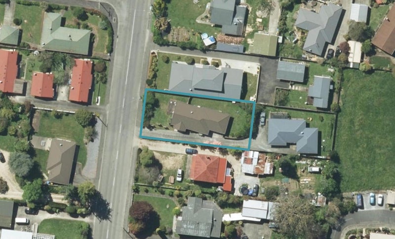 172 Commercial Street, Takaka - Carousel 1