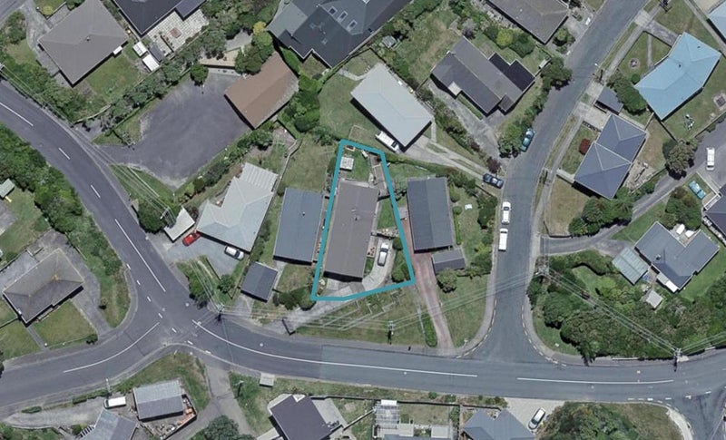 91 Glanmire Road, Newlands, Wellington - Carousel 1
