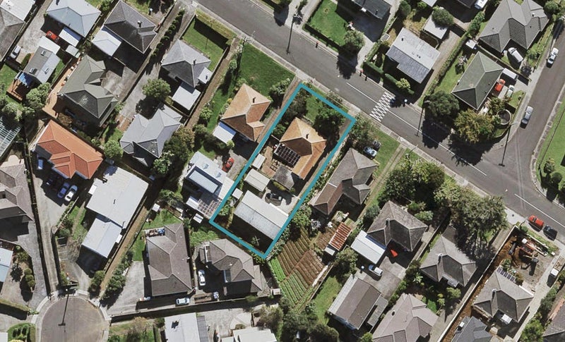 16 Haughey Avenue, Three Kings, Auckland - Carousel 1