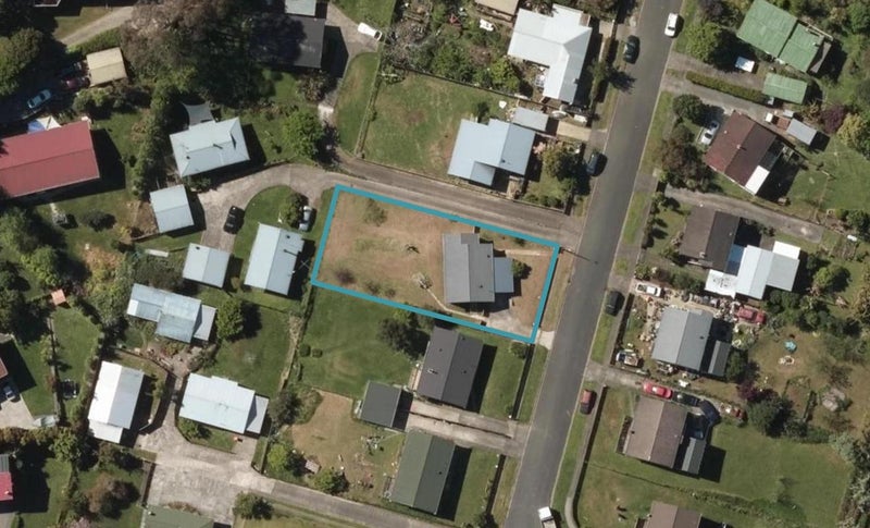 12 Chester Avenue, Onerahi, Whangarei - Carousel 1