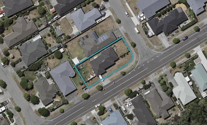 2 Kennedy Place, Waikanae Beach, Waikanae - Carousel 1