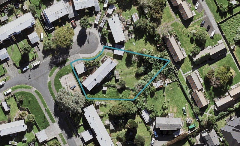 17 Bellgrove Place, Avondale, Auckland - Carousel 1