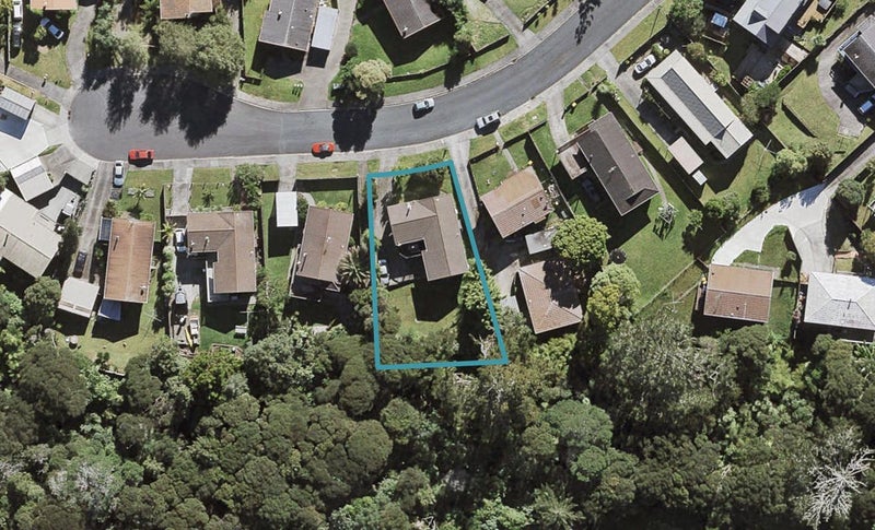 10 Thistledew Place, Bayview, Auckland - Carousel 1