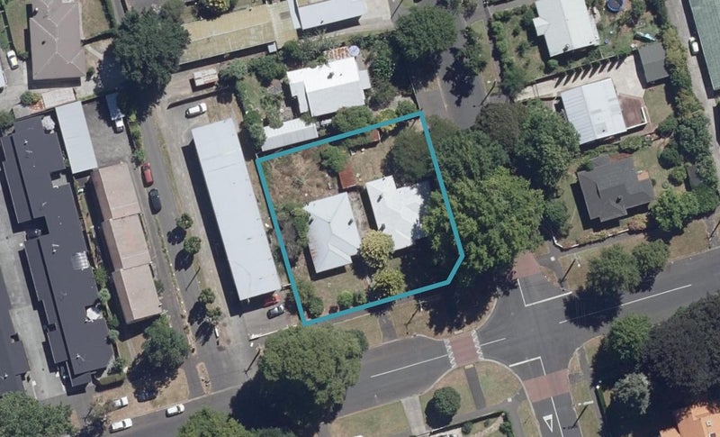 2/61 Albert Street, Hamilton East, Hamilton - Carousel 1