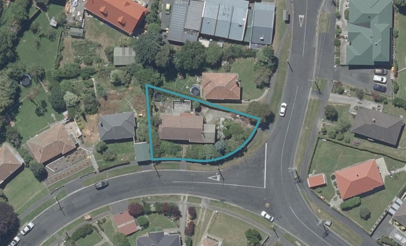 37 Strathearn Avenue, Wakari, Dunedin - Carousel 1