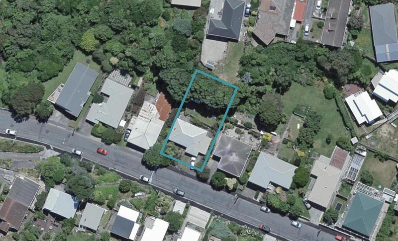 15 Robertson Street, Owhiro Bay, Wellington - Carousel 1