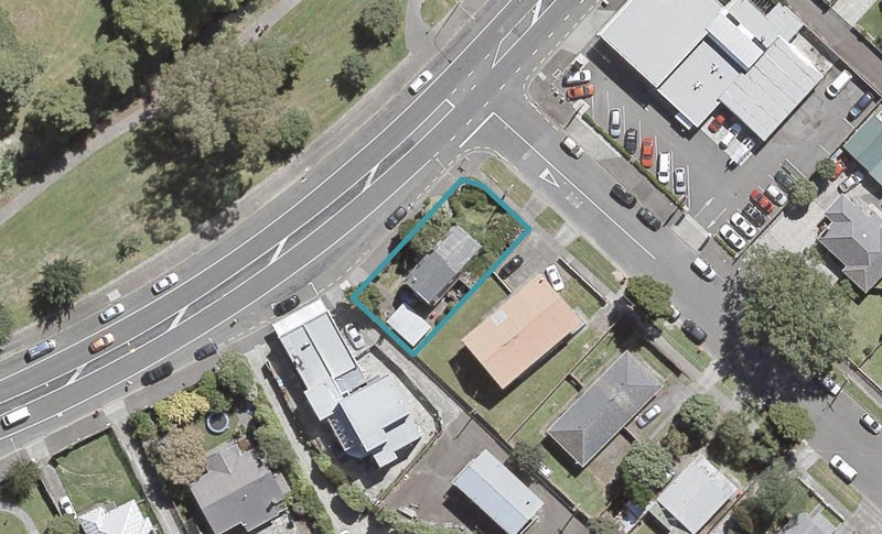 2/454 Fergusson Drive, Heretaunga, Upper Hutt - Carousel 1