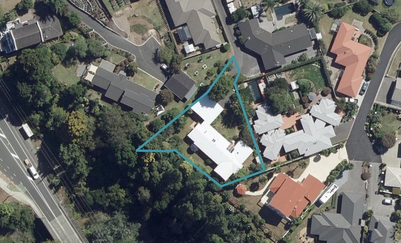 8 Harrowfield Drive, Harrowfield, Hamilton - Carousel 1