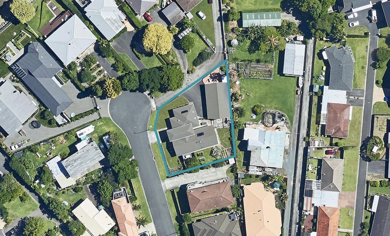 7 Strange Grove, Matua, Tauranga - Carousel 1