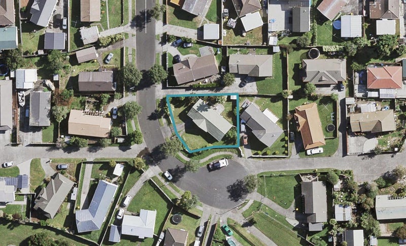 8 Horlicks Place, Randwick Park, Auckland - Carousel 1