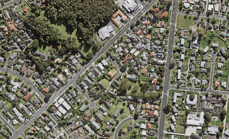 5 Lenihan Street, Northcote, Auckland - Carousel 1
