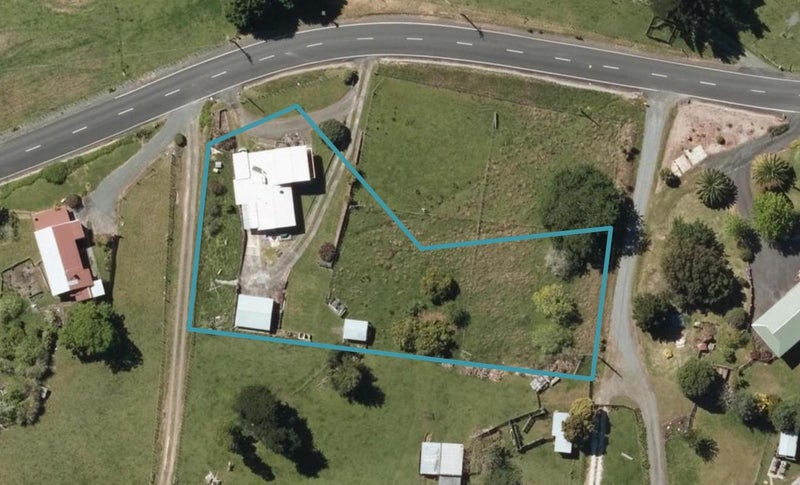 33 Valley View Road, Whangarei - Carousel 1