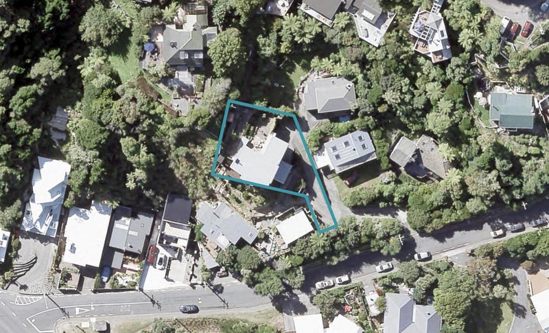 11 Ferry Road, Days Bay, Lower Hutt - Carousel 1