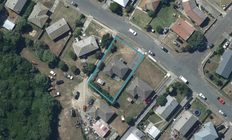 52 Rangituhi Crescent, Takapuwahia, Porirua - Carousel 1