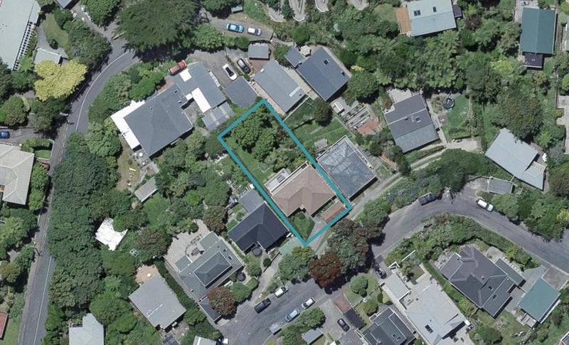 16 West Road, Northland, Wellington - Carousel 1