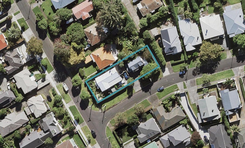 29 Highland Road, Mount Albert, Auckland - Carousel 1