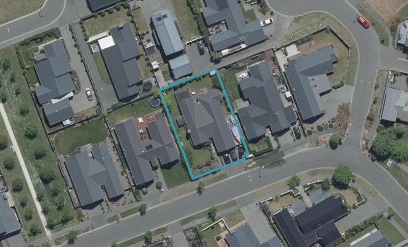8 Timberlands Terrace, Parklands, Christchurch - Carousel 1