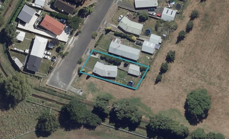 65 Karen Crescent, Dinsdale, Hamilton - Carousel 1