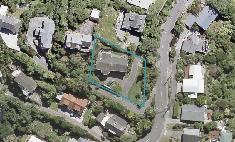 7 Maungaraki Road, Korokoro, Lower Hutt - Carousel 1