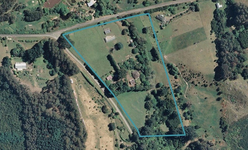17 Reynolds Valley Road, Peraki, Little River - Carousel 1