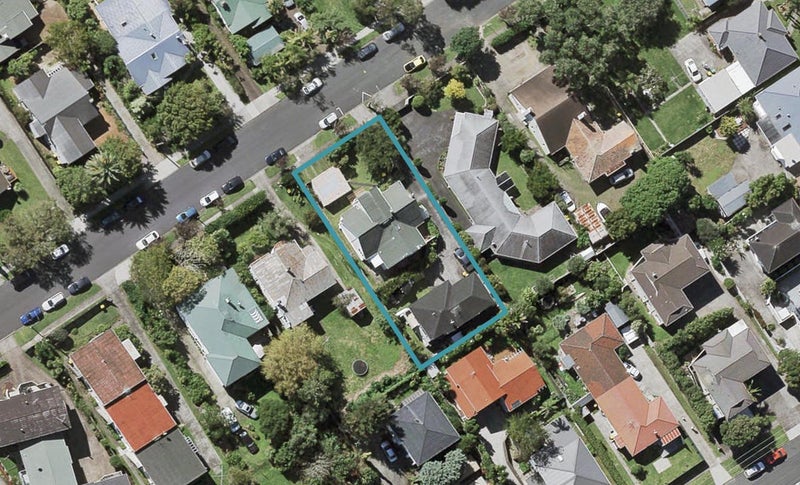 2/8 Napier Avenue, Takapuna, Auckland - Carousel 1