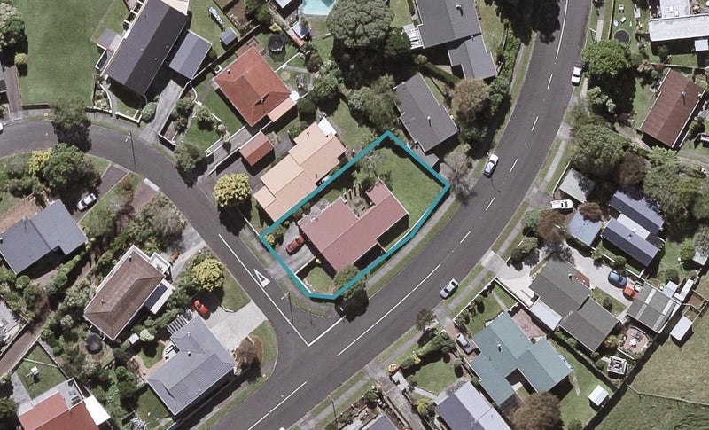 2 Cabot Place, Frankleigh Park, New Plymouth - Carousel 1
