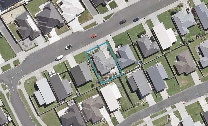 15 Sunstone Crescent, Brown Owl, Upper Hutt - Carousel 1