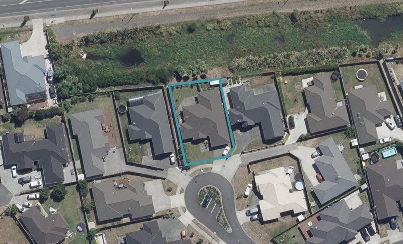 12 Allgood Place, Rototuna North, Hamilton - Carousel 1