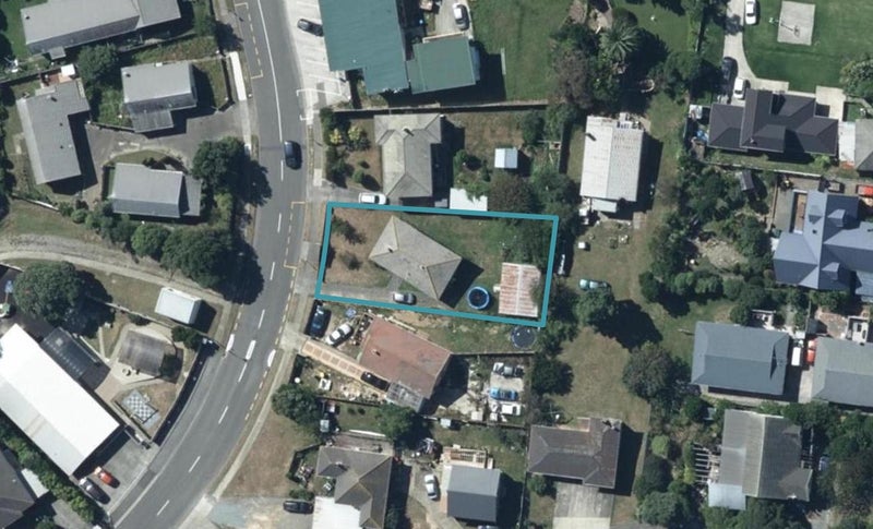 55 Takapuwahia Drive, Takapuwahia, Porirua - Carousel 1