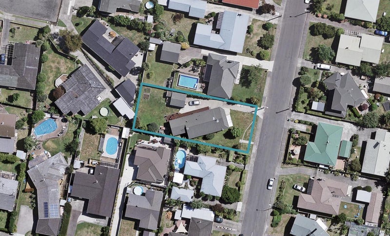 9 Surrey Street, Taradale, Napier - Carousel 1