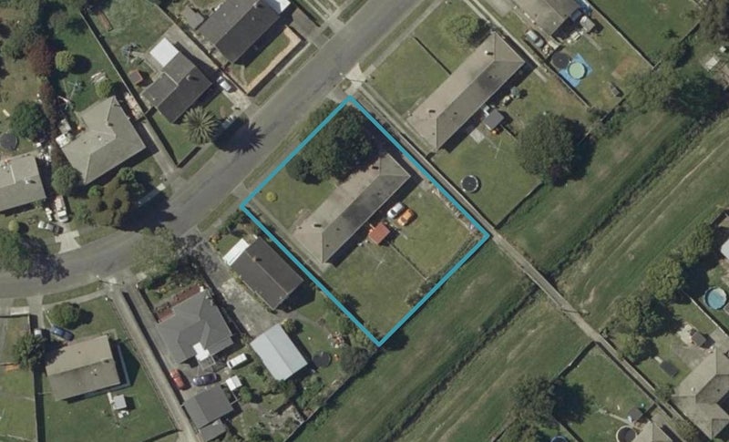 46 Ellesmere Crescent, Highbury, Palmerston North - Carousel 1