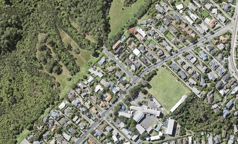 2 Rae Road, Campbells Bay, Auckland - Carousel 1