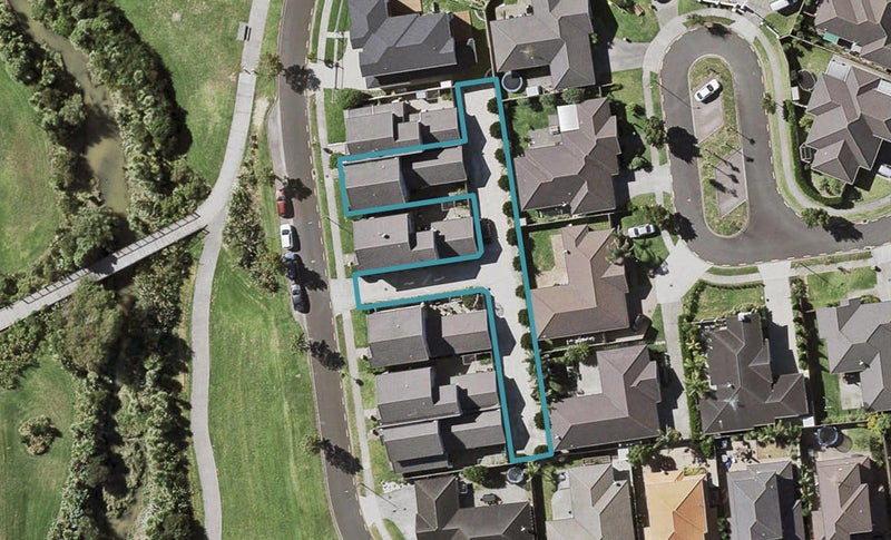 30 Salford Crescent, Flat Bush, Auckland - Carousel 1