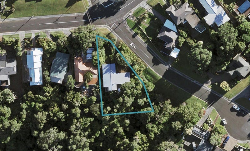 10 James Tyler Crescent, Lynfield, Auckland - Carousel 1