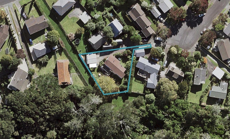 17 Sunward Rise, Glenfield, Auckland - Carousel 1